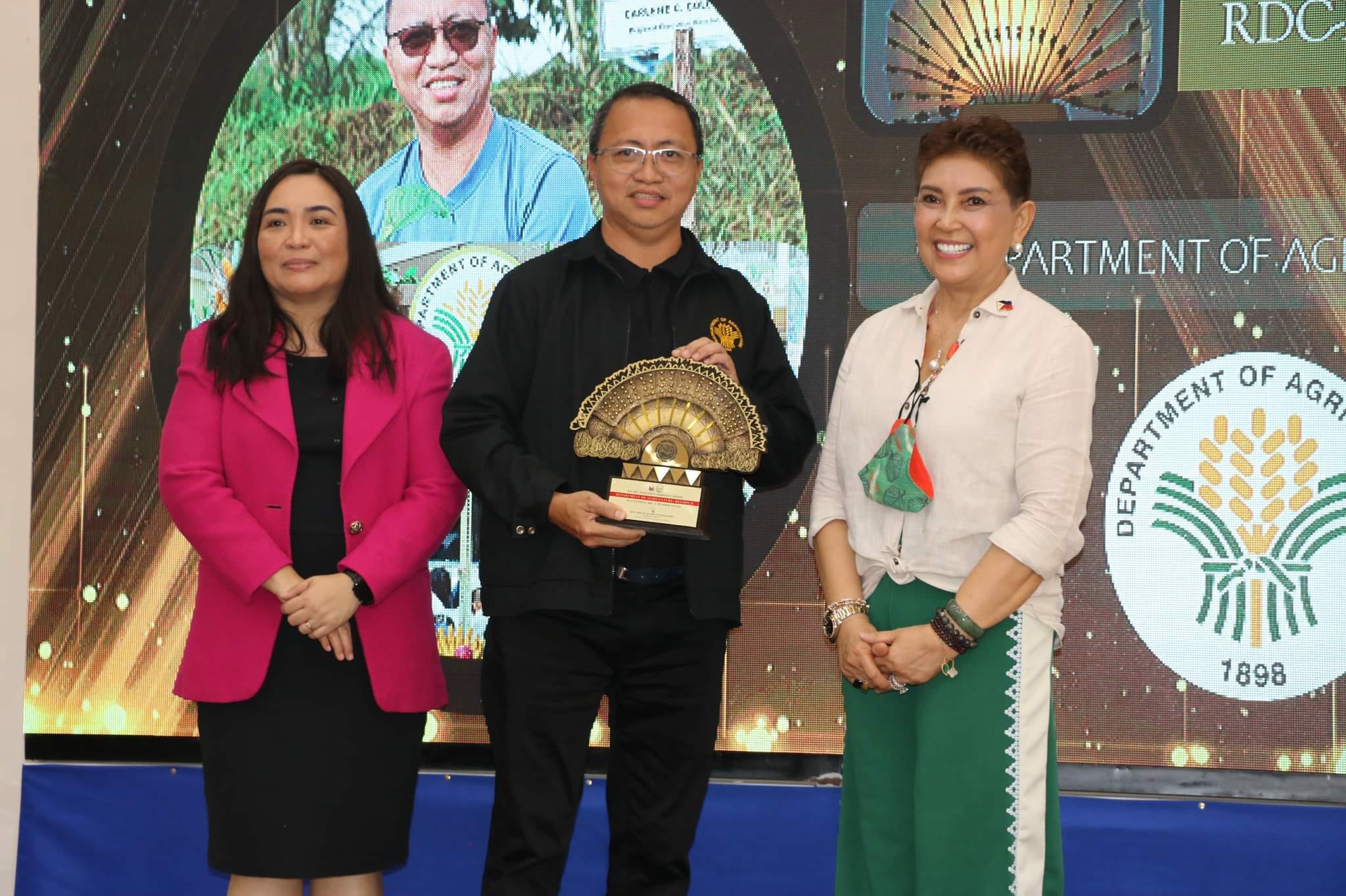 DA-NorMin gets 2nd RDC-10 Amihanan Awards