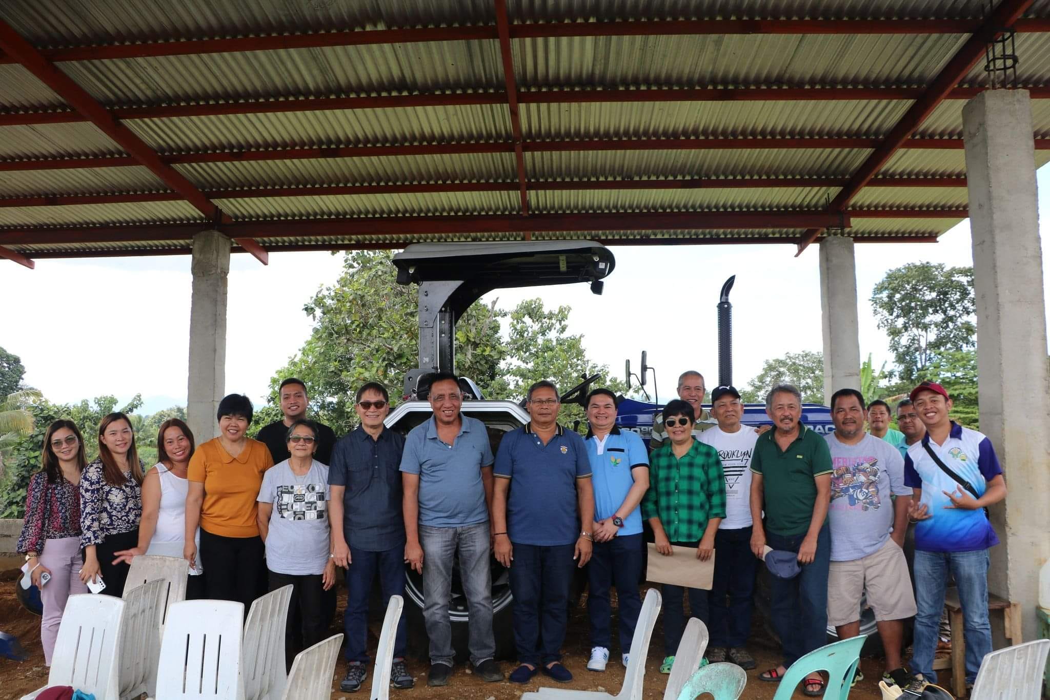 DA-NorMin confers P3-M farm tractor to Baungon town cooperative