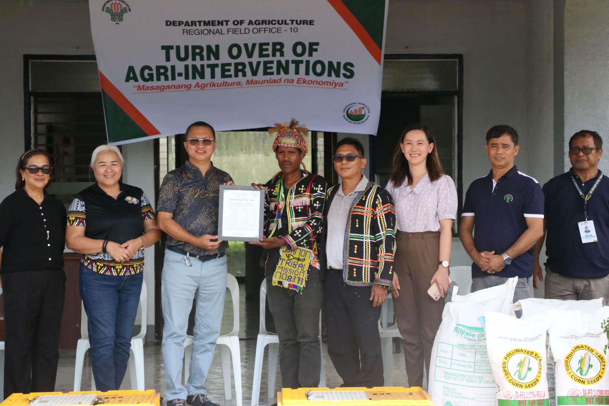 Manobo-Matigsalug tribe association receives P613K agri-interventions from DA-10