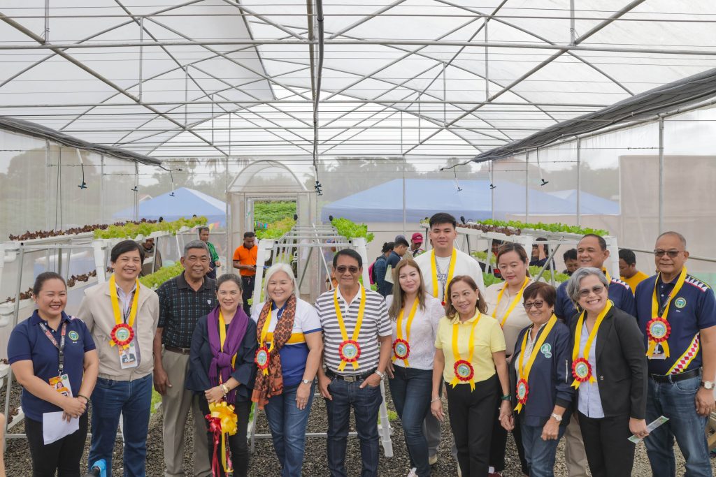 Agri-10 hands over Greenhouse project to Manolo Fortich town