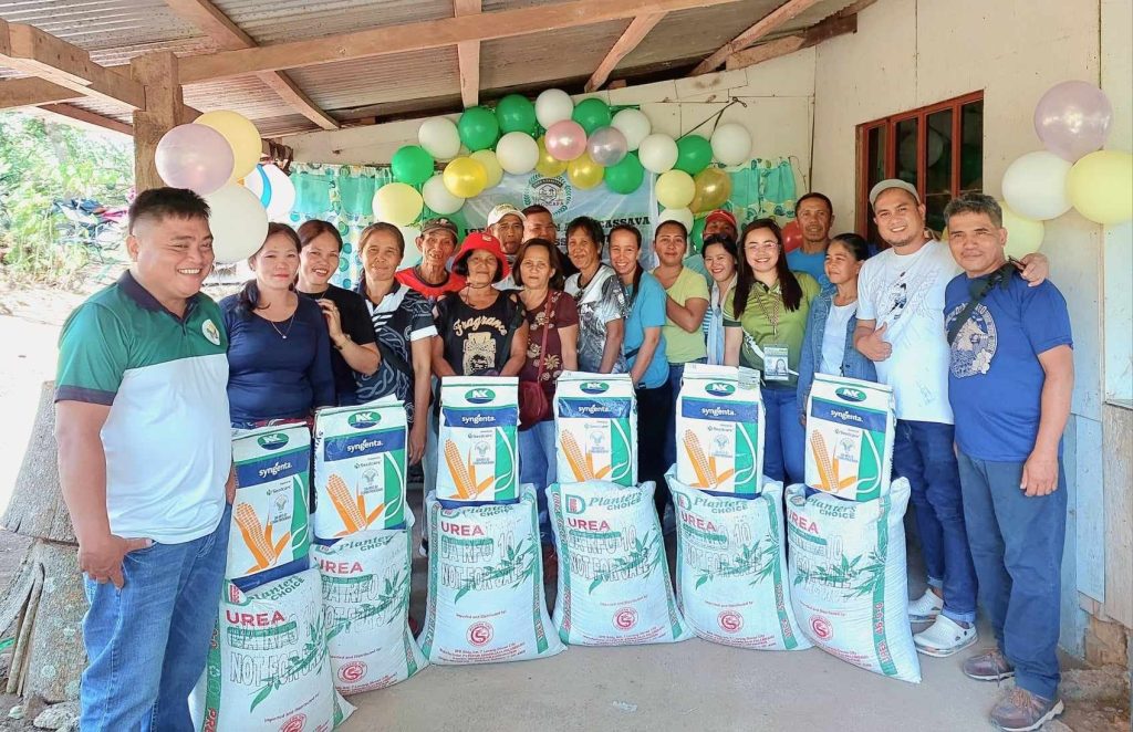 Agri-10 Corn program-funded farm inputs to support Maramag town farmers