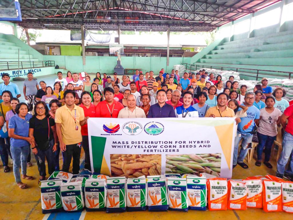 Laguindingan farmers receive PhP4.9-M farm inputs from DA-10